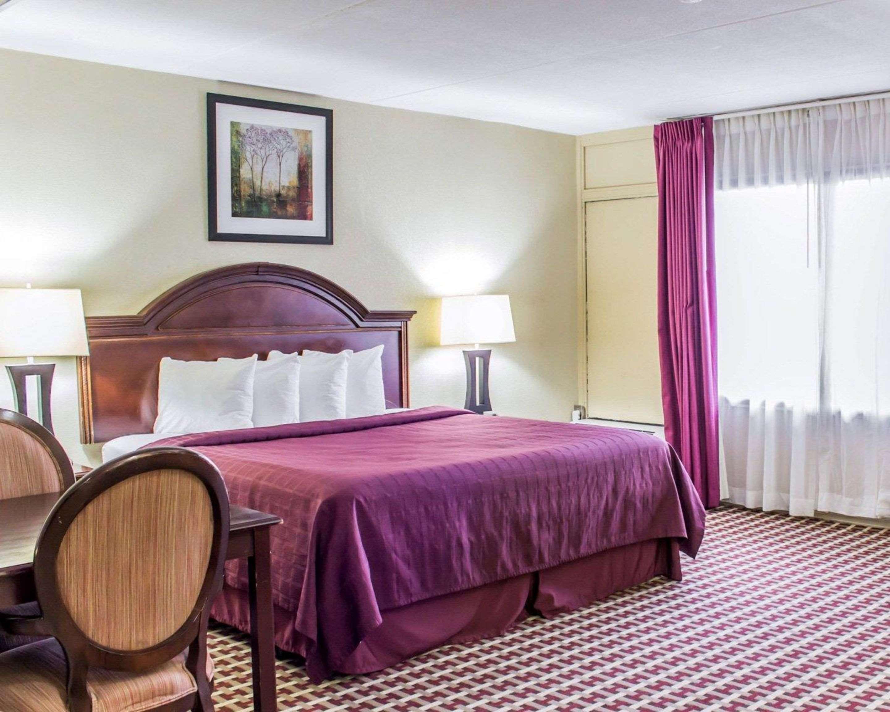 Quality Inn & Suites פייטוויל מראה חיצוני תמונה