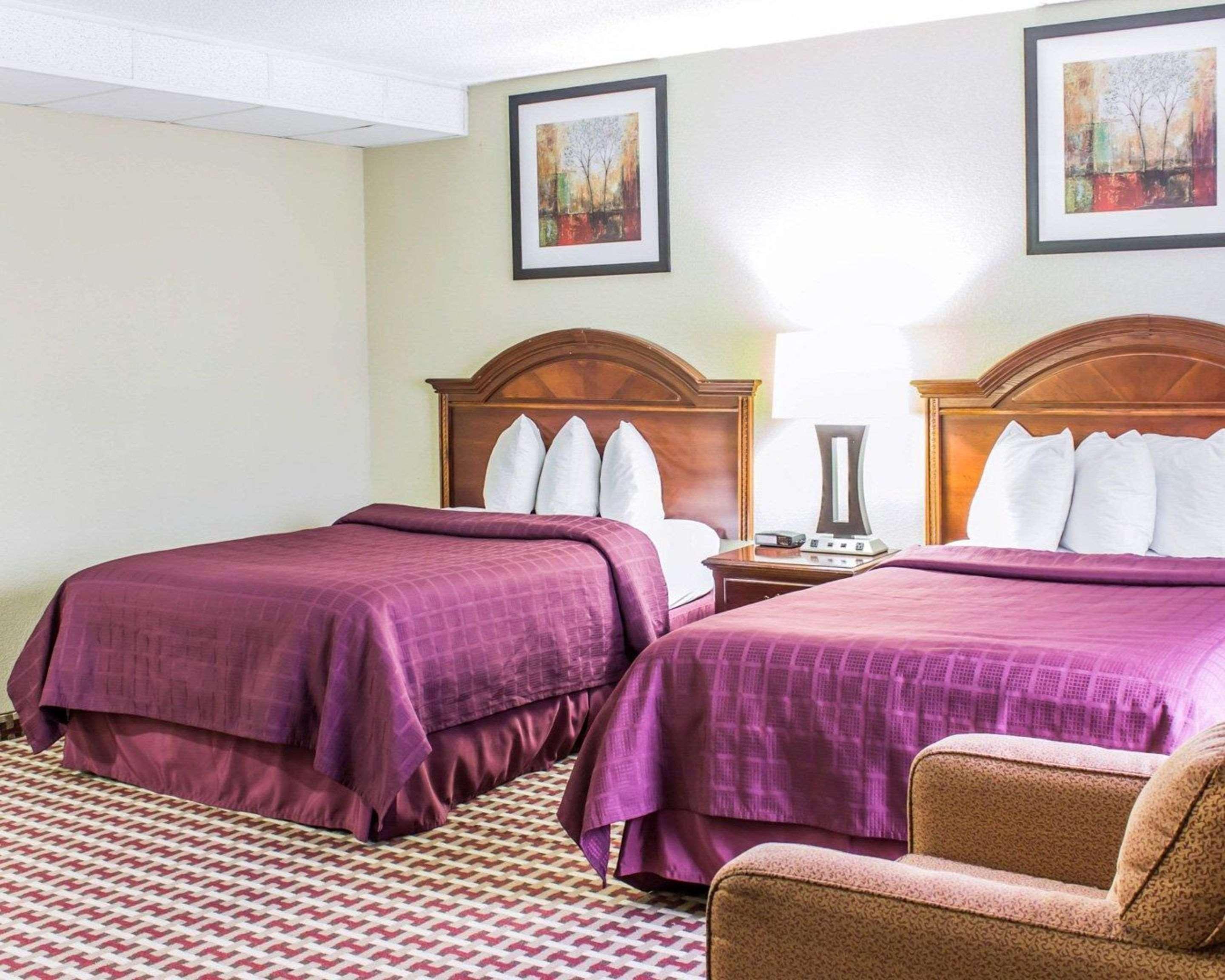 Quality Inn & Suites פייטוויל מראה חיצוני תמונה