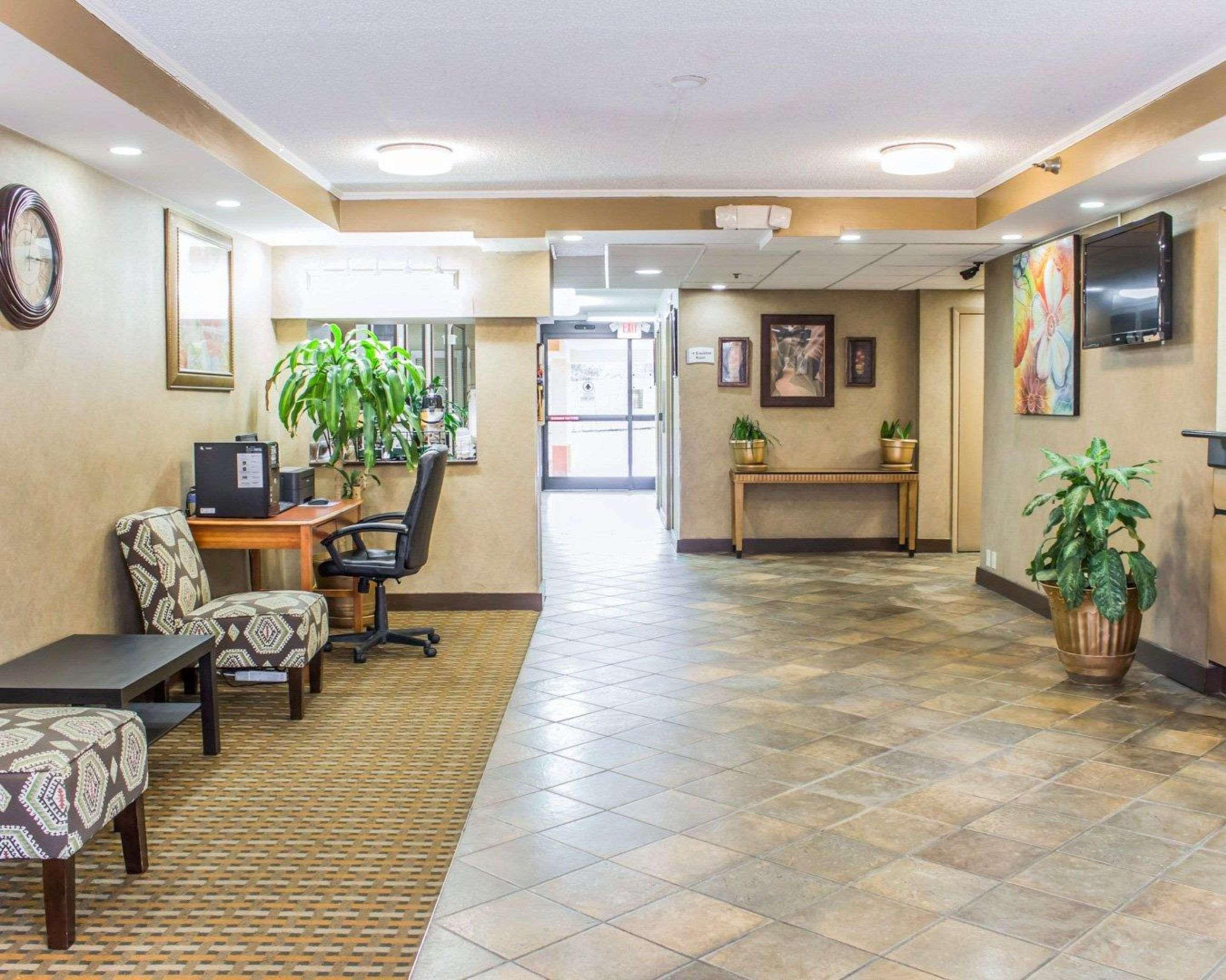 Quality Inn & Suites פייטוויל מראה חיצוני תמונה