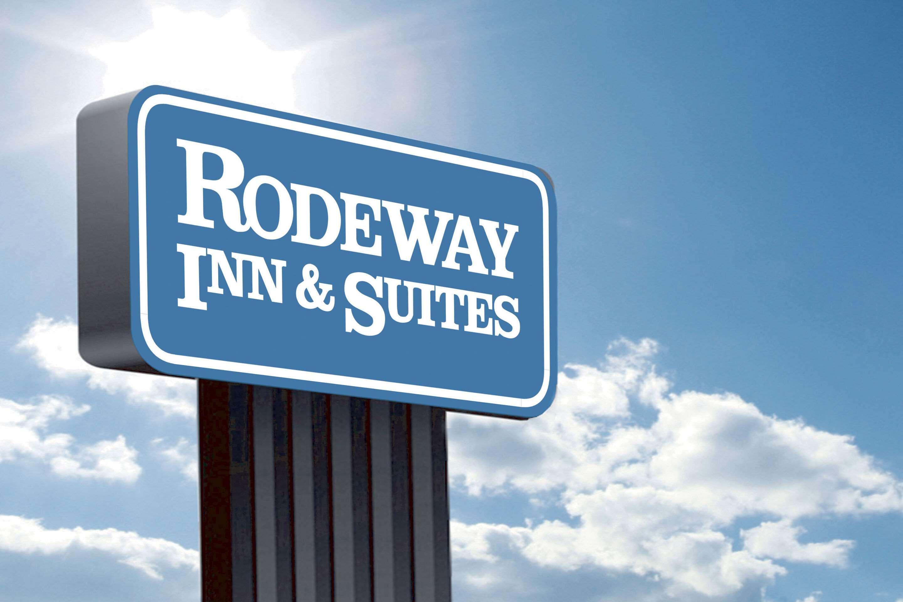 Quality Inn & Suites פייטוויל מראה חיצוני תמונה