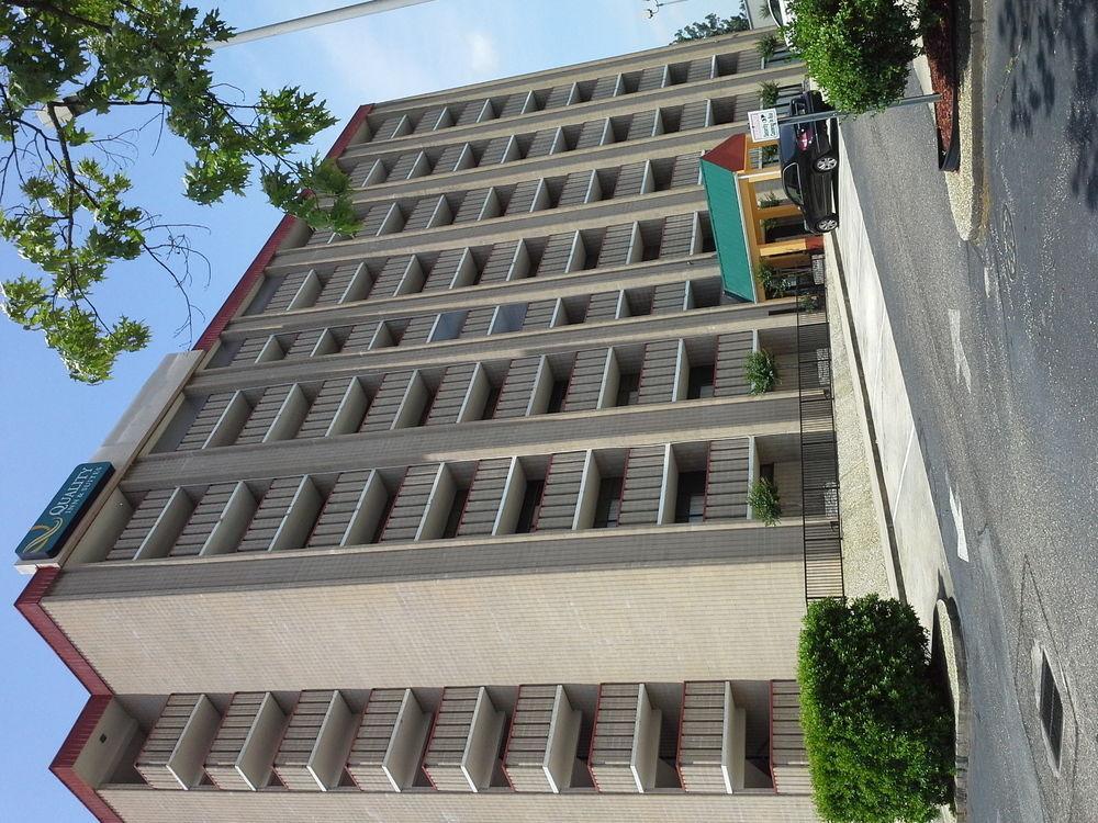 Quality Inn & Suites פייטוויל מראה חיצוני תמונה