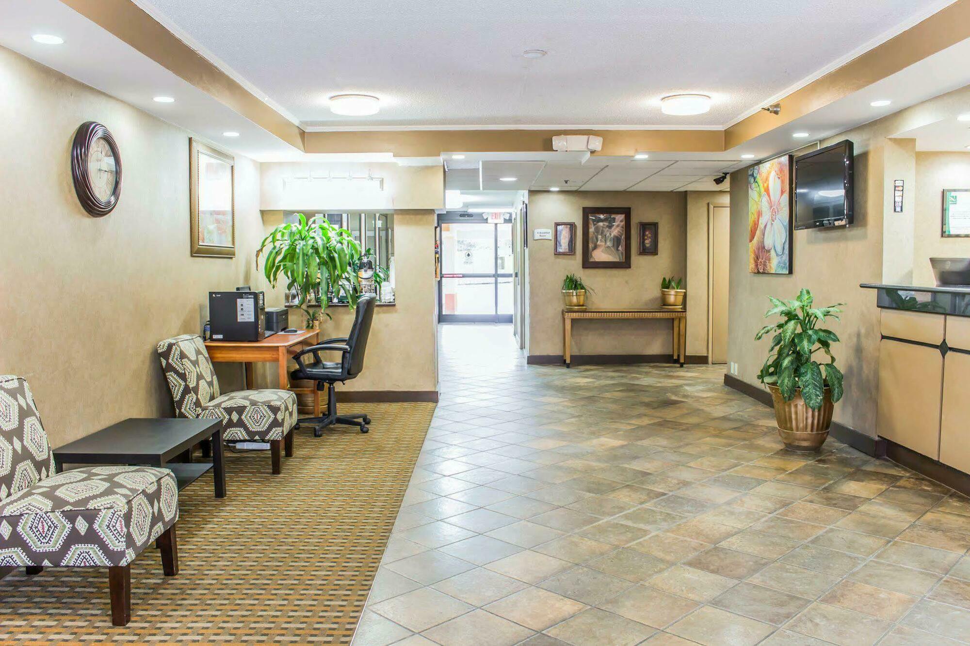 Quality Inn & Suites פייטוויל מראה חיצוני תמונה