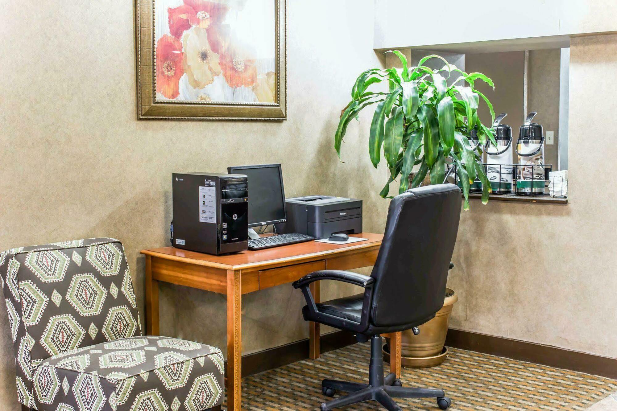 Quality Inn & Suites פייטוויל מראה חיצוני תמונה
